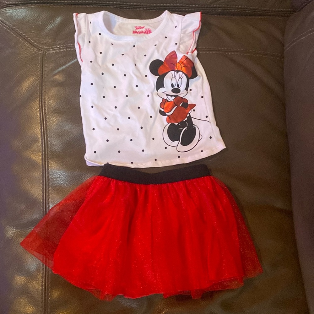 Girls 2t Minnie Mouse shirt and skirt